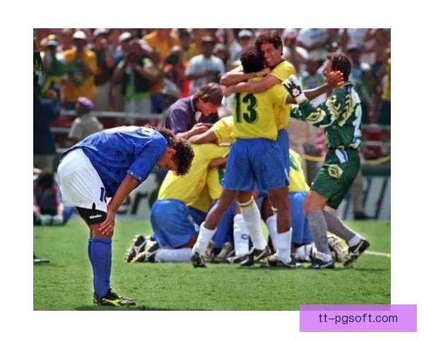 阿吉雷头球扳平比分瞬间点燃全场激情书写顽强追平经典难忘一刻